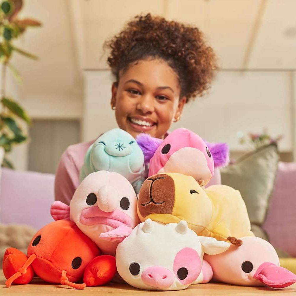 Warmos Co Ally Weighted Plush (Axolotl)